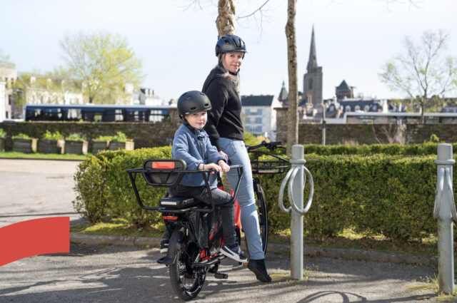 Longtail avec un adulte et un enfant